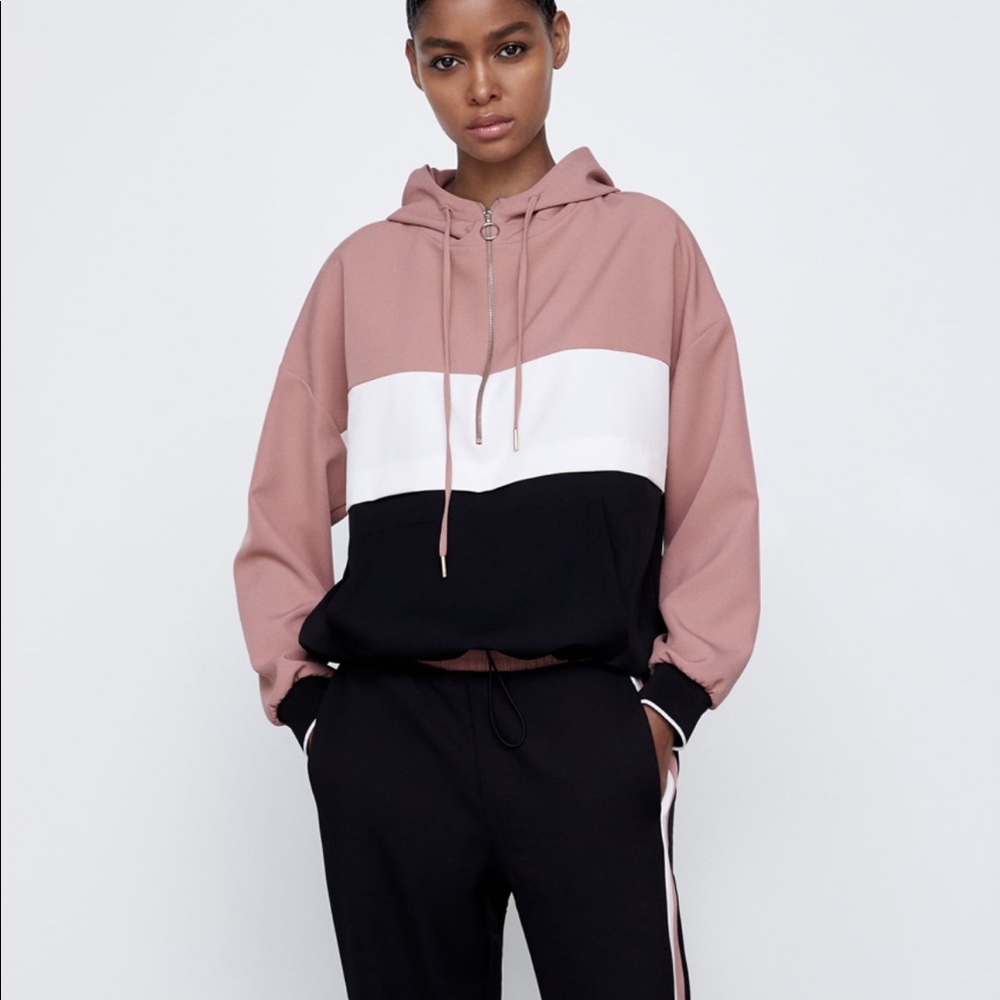 Matching sweatsuit / lounge set